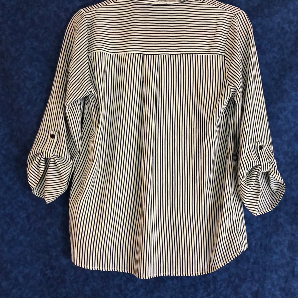 Stripped button down! - Picture 4 of 5